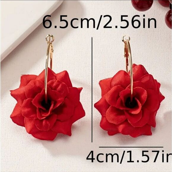 Hoop Earrings with Elegant Red Flower Design Unique and Bohemian Style - Picture 4 of 5